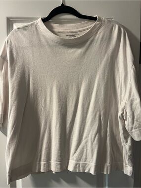 Abercrombie & Fitch women’s White Crewneck Tee